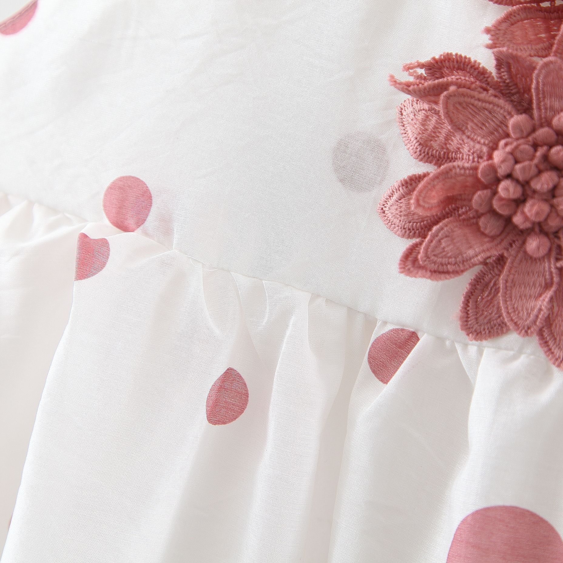 Rochita alba Medea (4)